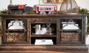 Brown Color Solid Wood Buffet Unit With 2 Gate & 1 Drawer